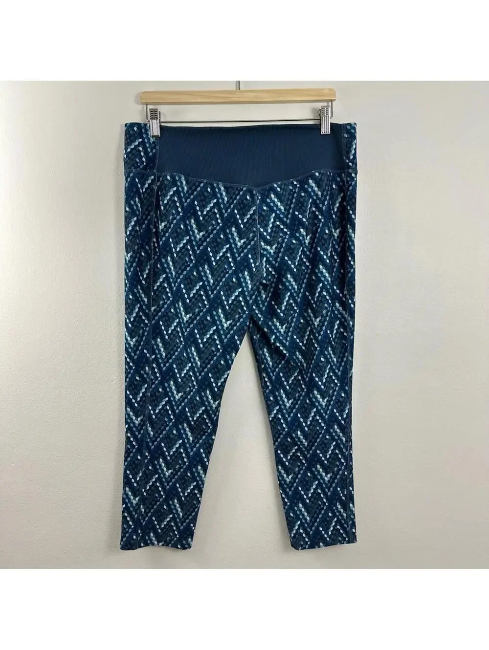 Nike Dri-Fit  Capri Running Leggings Women's Size XL